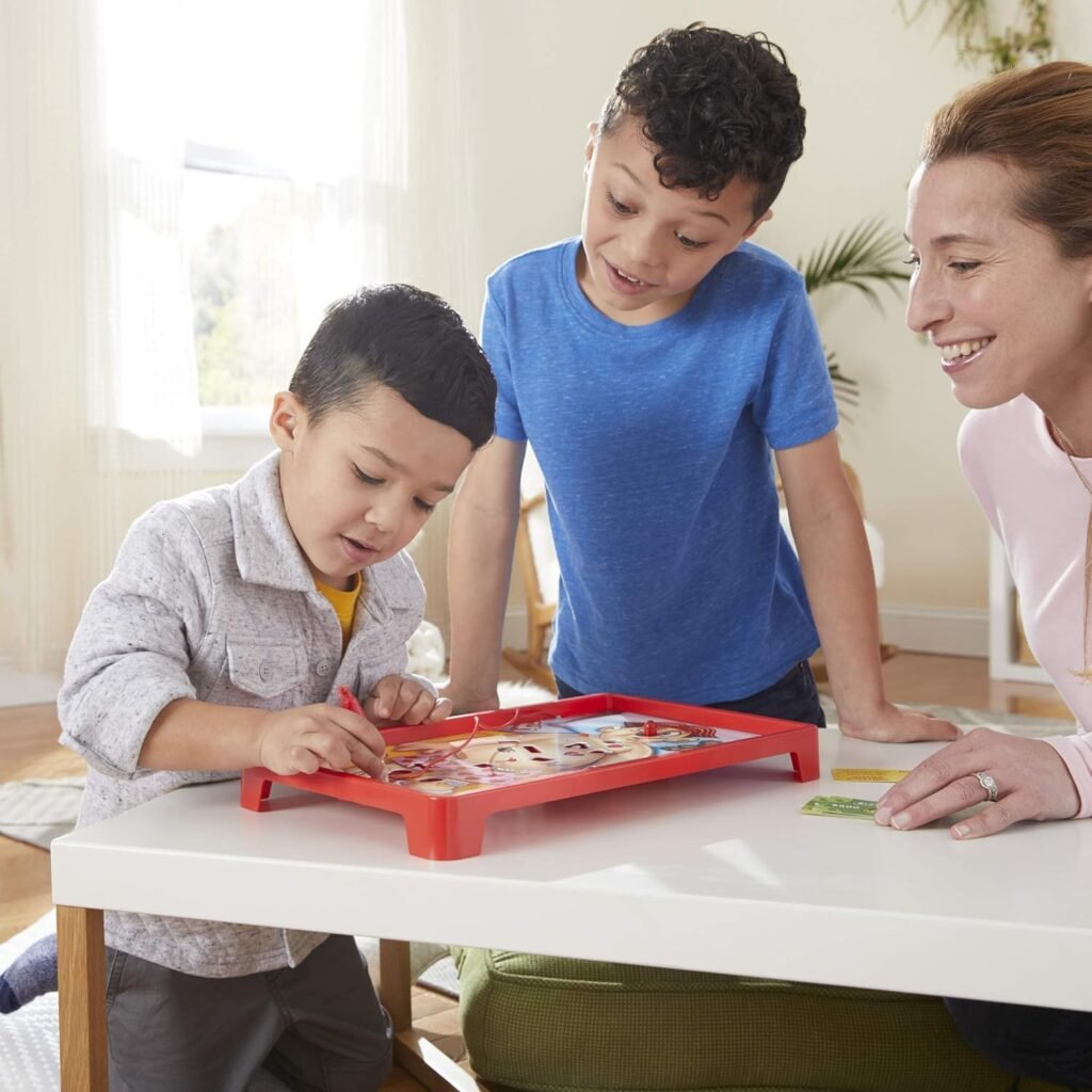 juego de mesa operando niños jugando